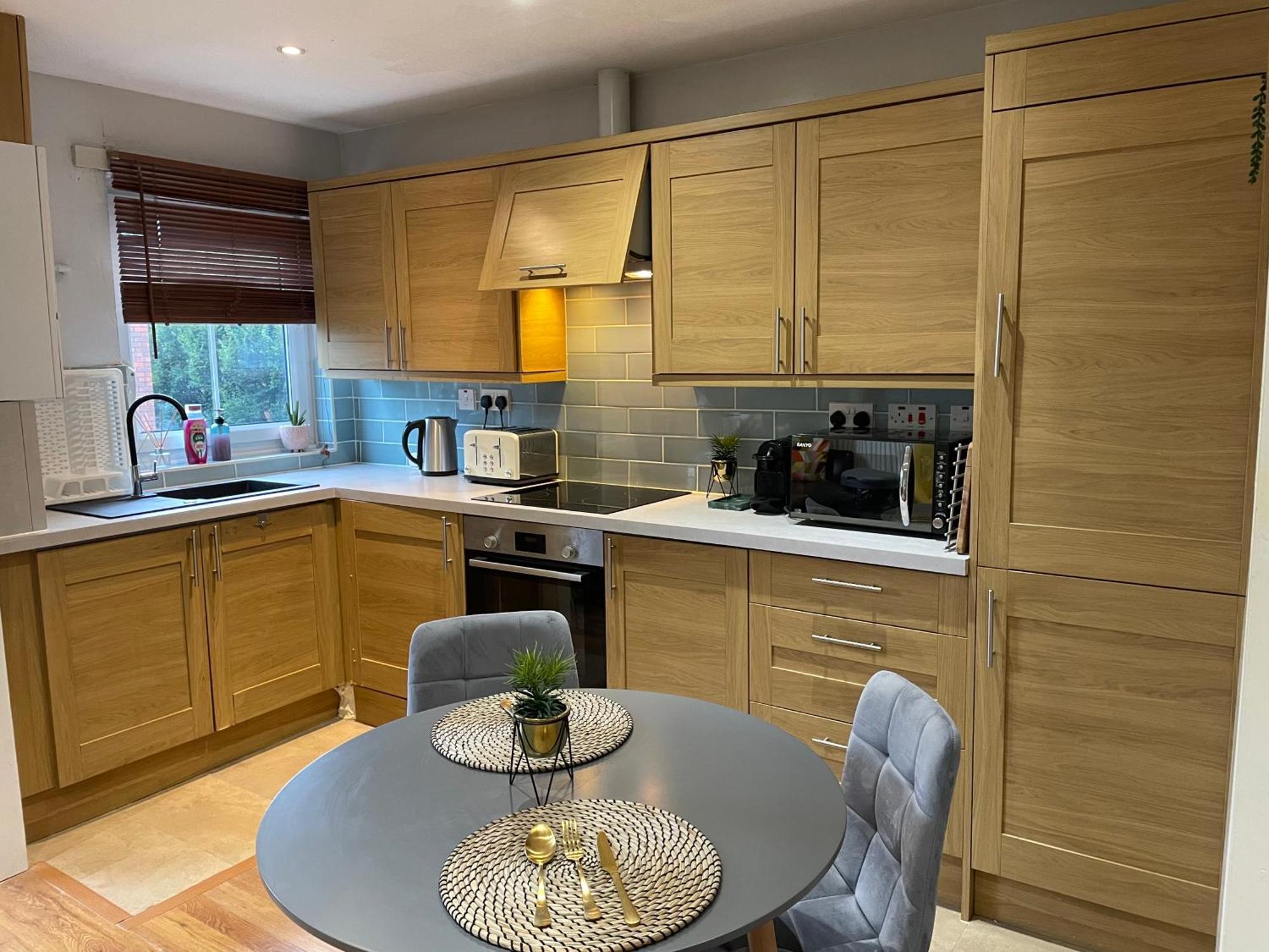 2 Bedroom Apartment Chiswick Park Tube Station London Exteriör bild